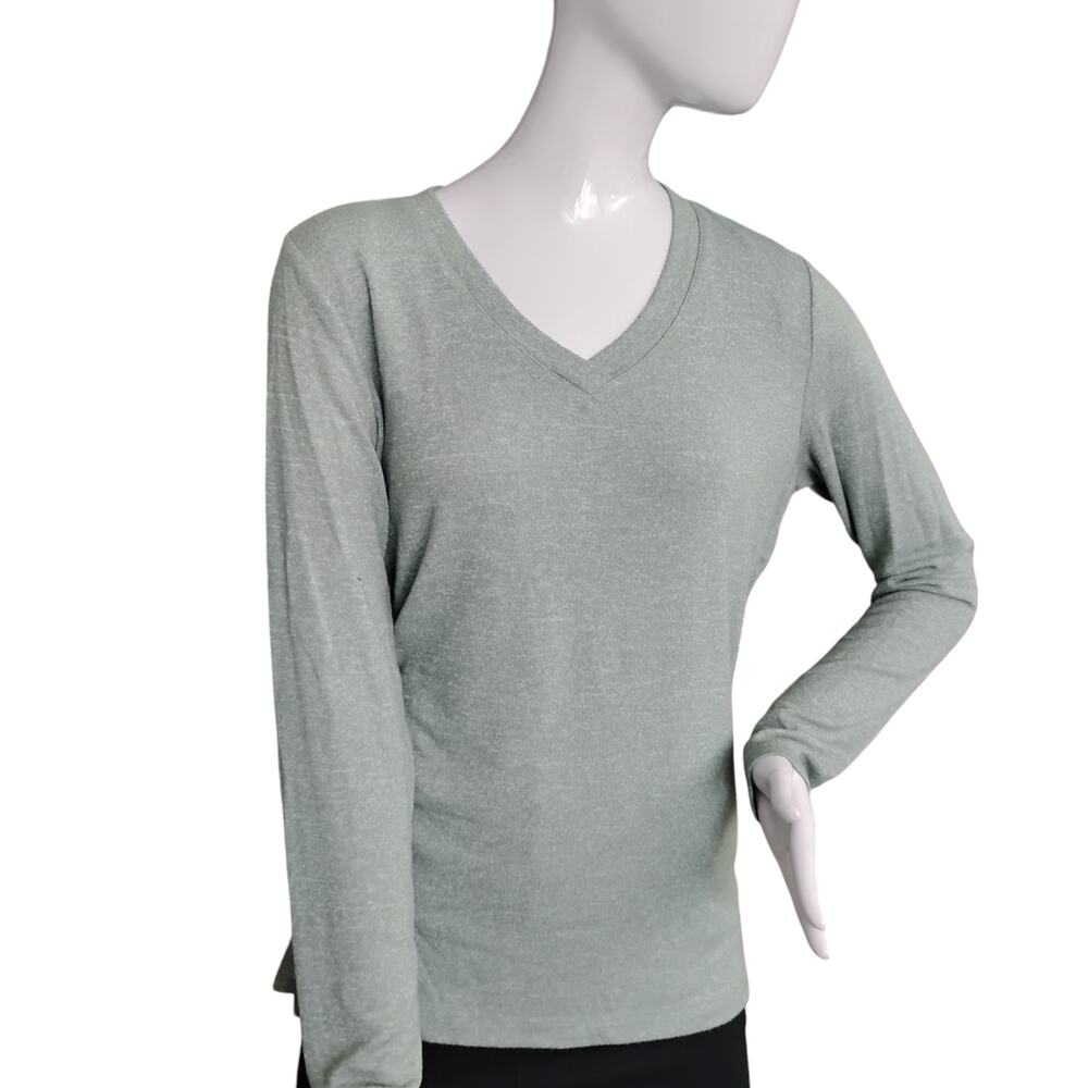 Matty M Long Sleeve T-shirt Size Small Light Green V Neck Athletic and Cozy